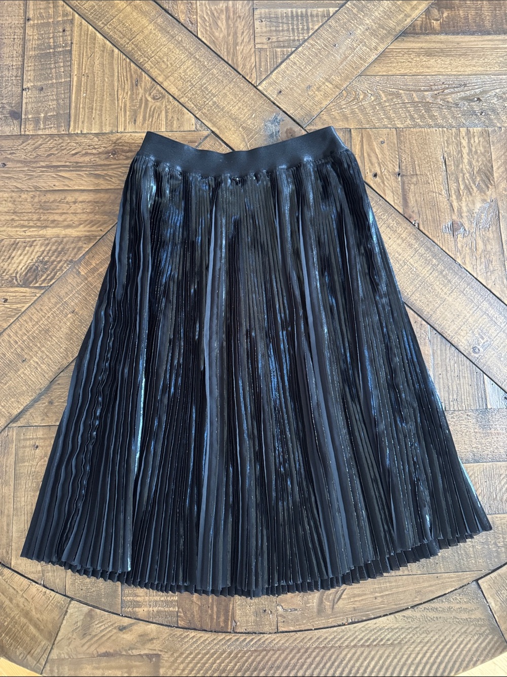 Guess Shiny Black Pleated Midi Skirt